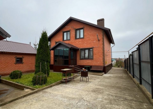 Адрес: ул. Набережная улица, дом 87, Площадь дома: 132,2 м<sup>2</sup>, Площадь участка: 11 соток, Район: Верхнеуслонский