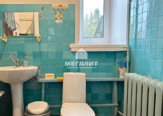 по улице Молодежная д.4.