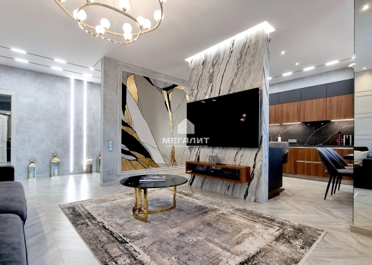 Адрес: ул. Спартаковская, дом 14, Количество комнат: 3, Общая площадь: 93 м<sup>2</sup>, Жилая площадь: 55.2 м<sup>2</sup>, Площадь кухни: 17.1 м<sup>2</sup>, Этаж: 5/6, Тип дома: Монолитно-кирпичный, Район: Вахитовский