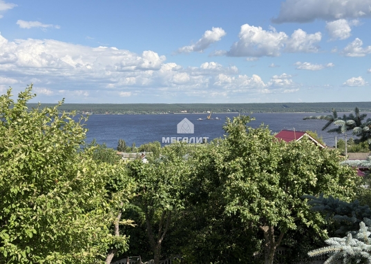 Адрес: ул. Центральная, Площадь дома: 200,6 м<sup>2</sup>, Площадь участка: 16,3 соток, Поселок: с. Матюшино, Район: Верхнеуслонский
