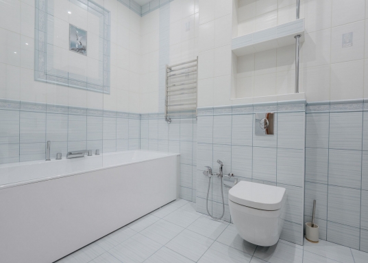 А отсутствие пробок в этом направлении является весомым преимуществом (10 мин до центра Казани). <br />Эко парк "Харовое озеро" прямо у дома - живописный уголок природы в самом сердце Казани.