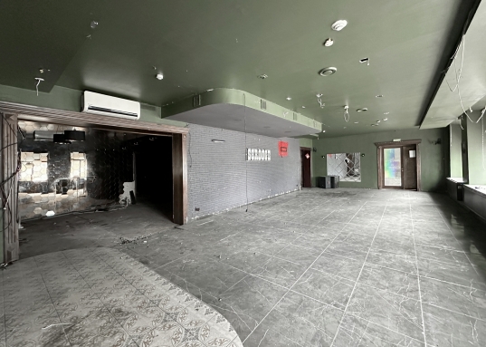 Аренда помещение 146 м2 под общепит или шоурум у ст. метро