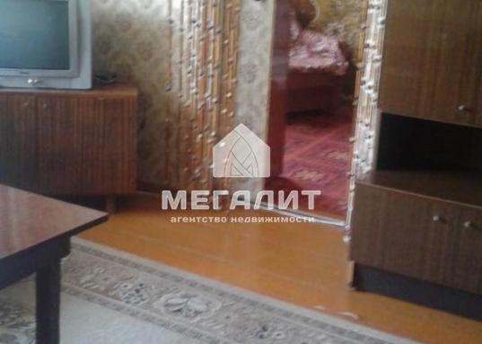 Сдаётся  двухкомнатная квартира на Чкалова.