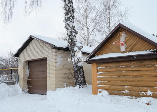 Адрес: ул. Центральная, Площадь дома: 200,6 м<sup>2</sup>, Площадь участка: 16,3 соток, Поселок: с. Матюшино, Район: Верхнеуслонский