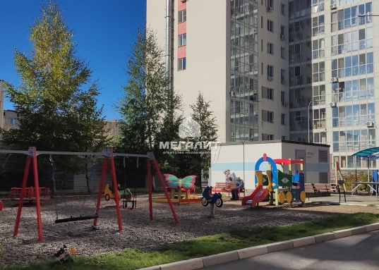 Адрес: ул. Галимджана Баруди, дом 4, Количество комнат: 2, Общая площадь: 53.1 м<sup>2</sup>, Жилая площадь: 27.2 м<sup>2</sup>, Площадь кухни: 9.3 м<sup>2</sup>, Этаж: 2/17, Тип дома: Монолитно-кирпичный, Район: Кировский