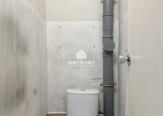 Кабан?</strong><br /><br />Предлагаю приобрести <strong>квартиру в кирпичном доме у Старо-Татарской Слободы</strong>, в месте где соединяется история, культура и дух Татарстана!<br /><br />Квартира расположена на 3 этаже в 9-этажном доме 1981 года постройки.