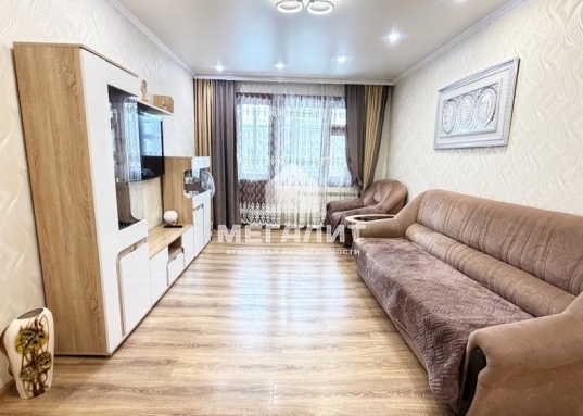 Трехкомнатная квартира рядом со станцией метро "Козья слобода"